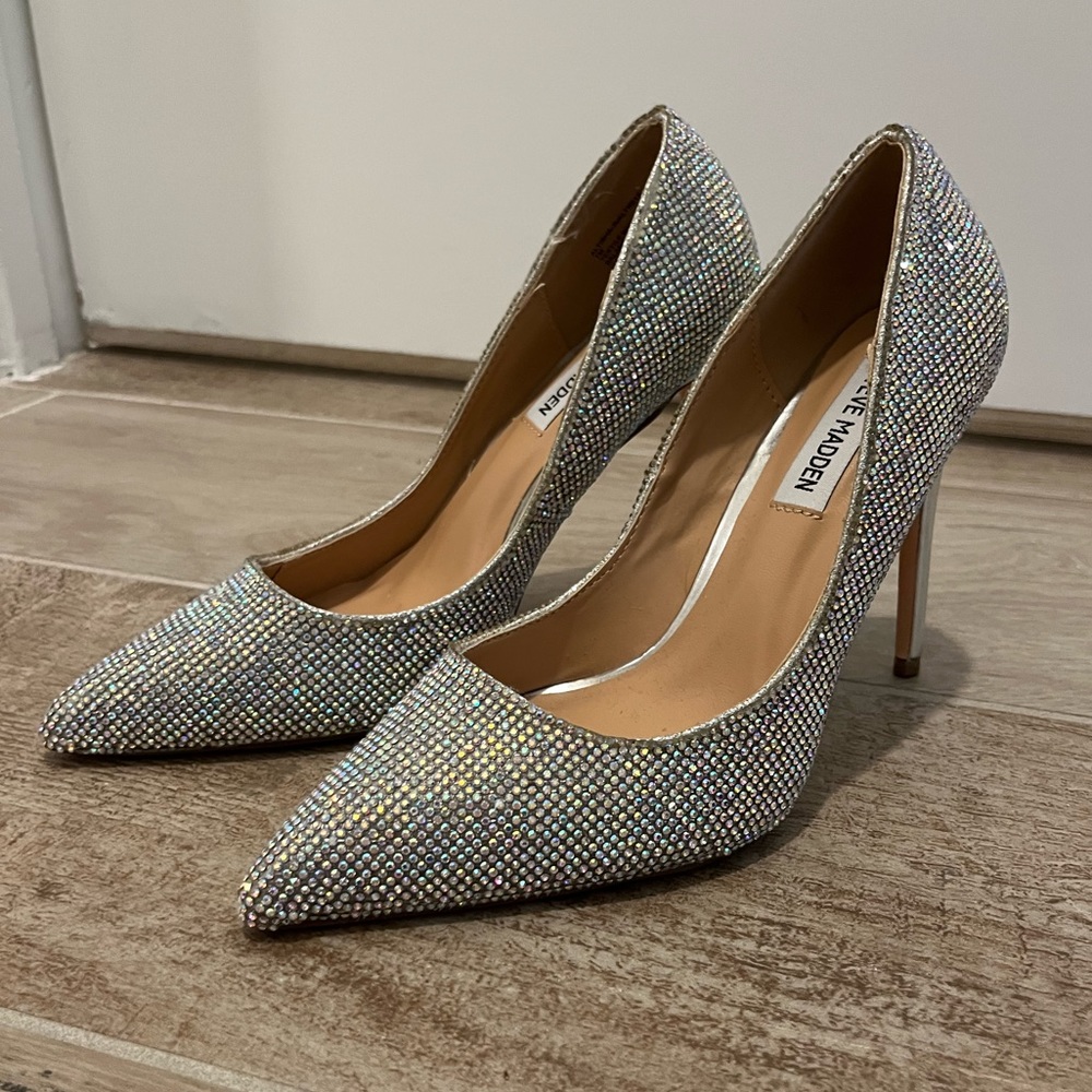 Bedazzled Steve Madden pumps
